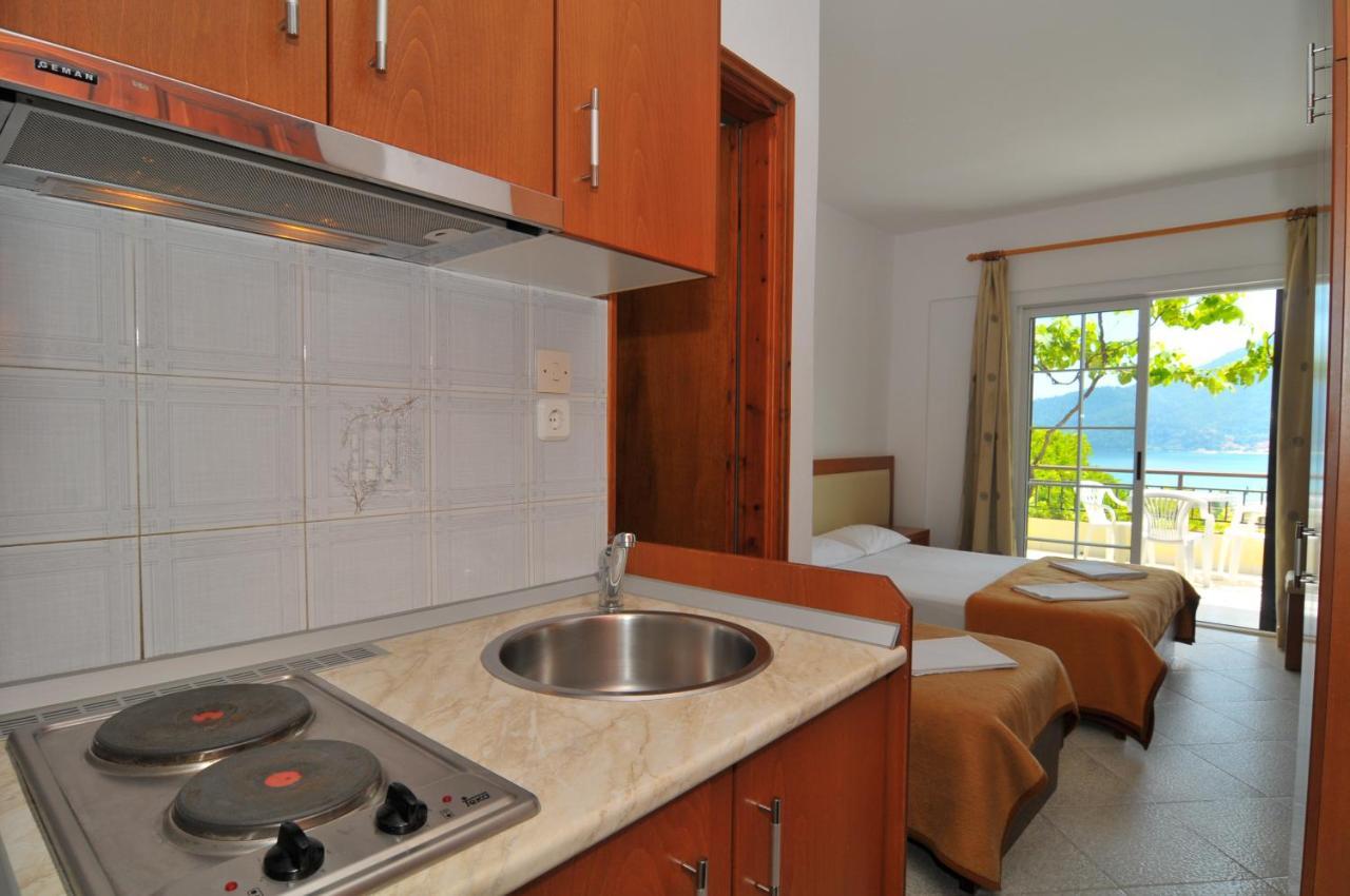 Hotel Emerald Chrysi Ammoudia Luaran gambar