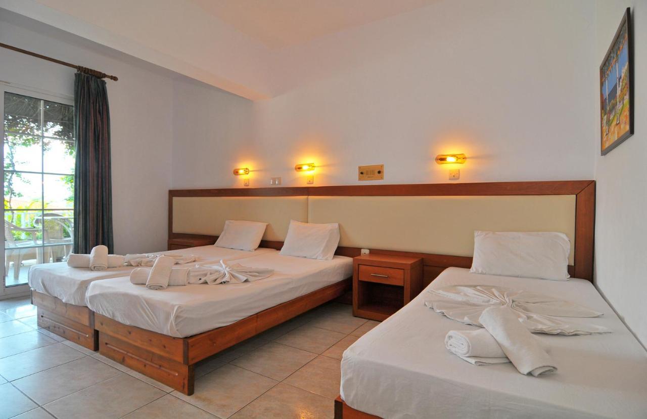 Hotel Emerald Chrysi Ammoudia Luaran gambar