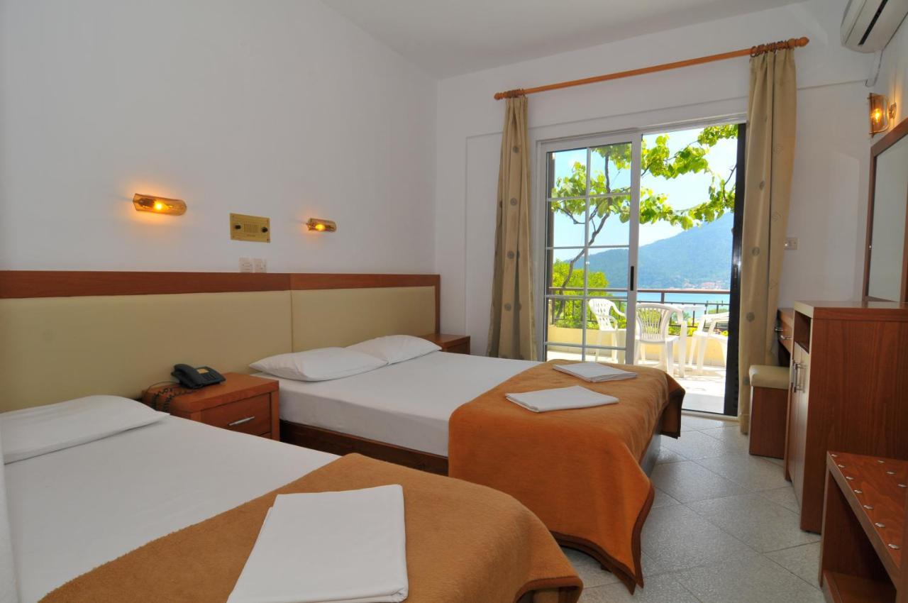 Hotel Emerald Chrysi Ammoudia Luaran gambar