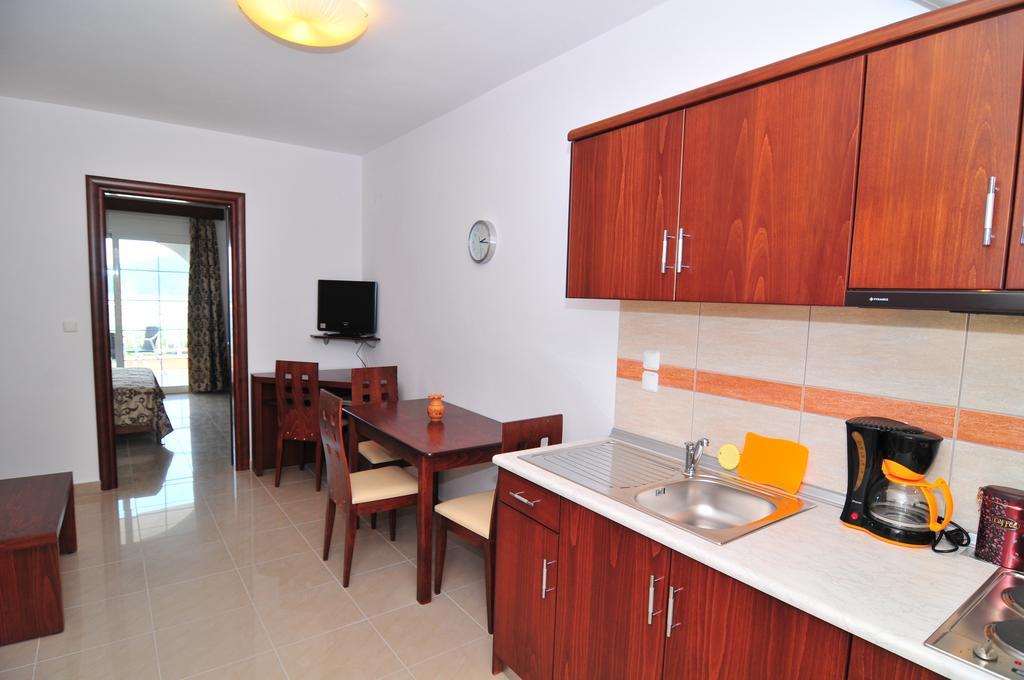 Hotel Emerald Chrysi Ammoudia Luaran gambar