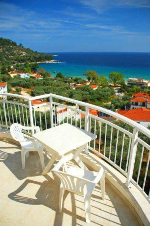 Hotel Emerald Chrysi Ammoudia Luaran gambar
