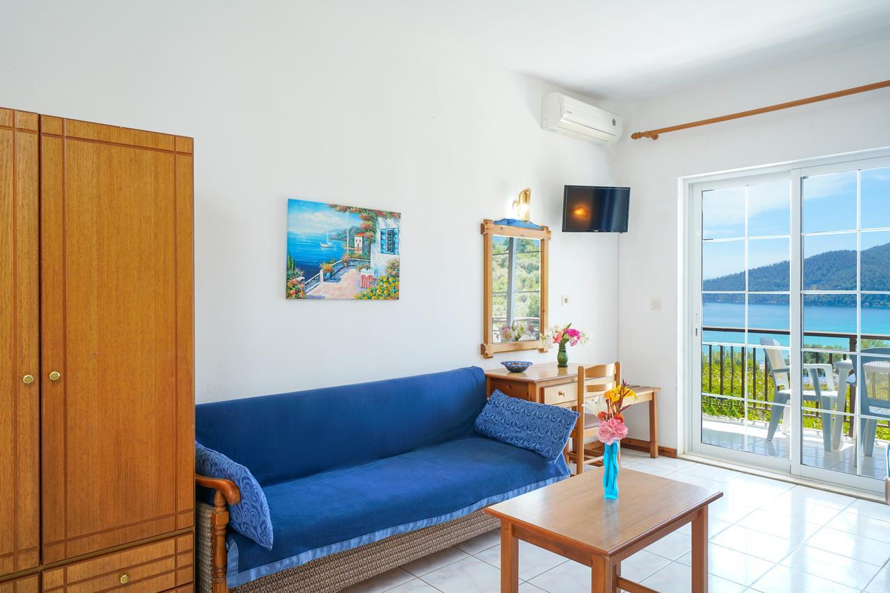 Hotel Emerald Chrysi Ammoudia Luaran gambar